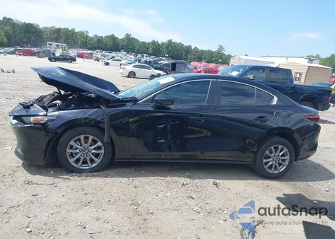 2024 Mazda Mazda3 2.5 S z USA, uszkodzony, nr VIN 3MZBPAAM3RM405904